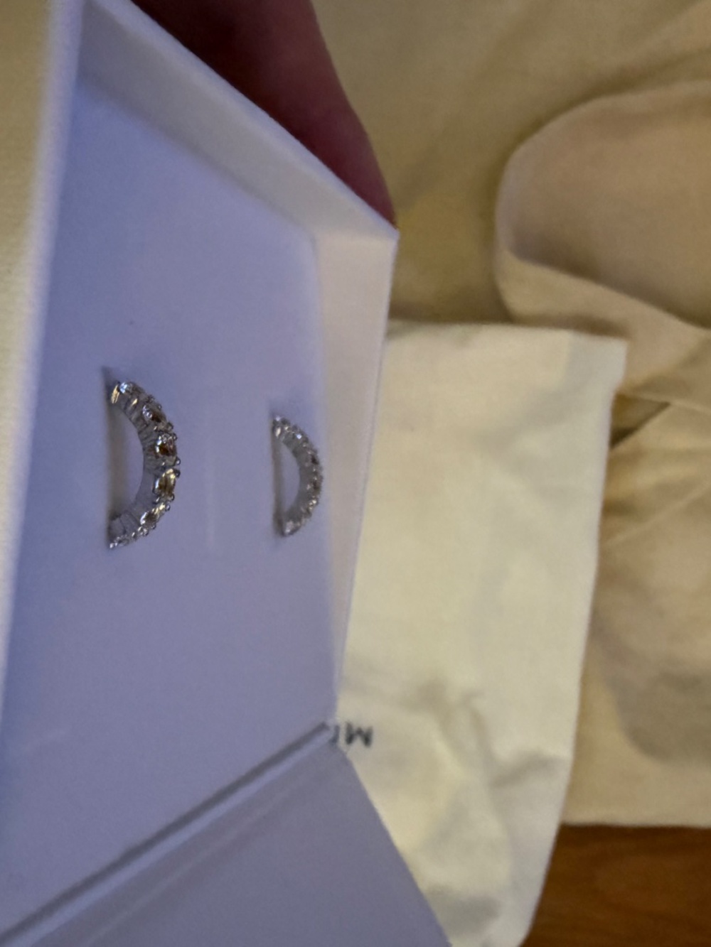 Mejuri LAB GROWN SAPPHIRE SMALL HOOPS - Picture 6 of 9